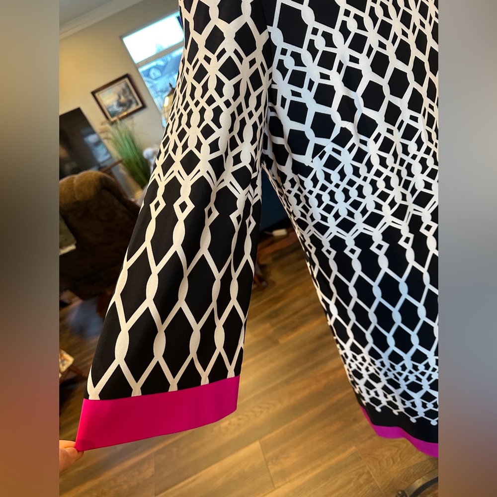 Black & White Geometric Midi Dress with Pink Accents - Picture 3 of 5